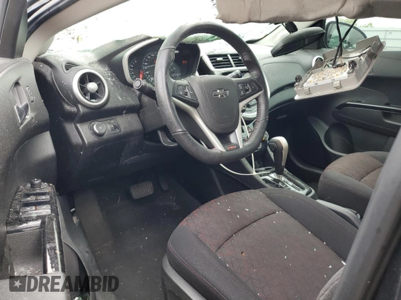 2018 Chevrolet Sonic LT z VIN 1G1JD6SH0J4108152, wystawiony jako Copart lot #55585585 z przebiegiem 42 040 mil mil oraz Szkoda całkowita • Salvage title. Historia ofert i sprzedaży dostępna na DreamBid. Obrazek 8.