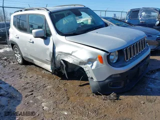 2015 Jeep Renegade Latitude with VIN ZACCJBBT0FPB37763, listed as a IAAI auction lot 41758226 with 93,195 mi miles. Bid and sale history available at carsss.com. Image 1.