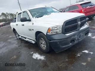 2017 Ram 1500 Express z VIN 3C6RR7KT0HG523529, wystawiony jako IAAI lot #41631148 z przebiegiem 83 380 mil mil oraz . Historia ofert i sprzedaży dostępna na DreamBid. Obrazek 1.