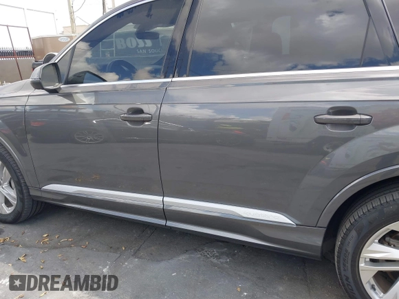 2020 Audi Q7 Premium with VIN WA1AXAF72LD011535, listed as a IAAI auction lot 41554635 with 48,970 mi miles. Bid and sale history available at carsss.com. Image 15.