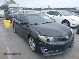 2012 Toyota Camry L with VIN 4T1BF1FK0CU014771, listed as a IAAI auction lot 39403103 with 158,149 mi miles. Bid and sale history available at carsss.com. Image 1.