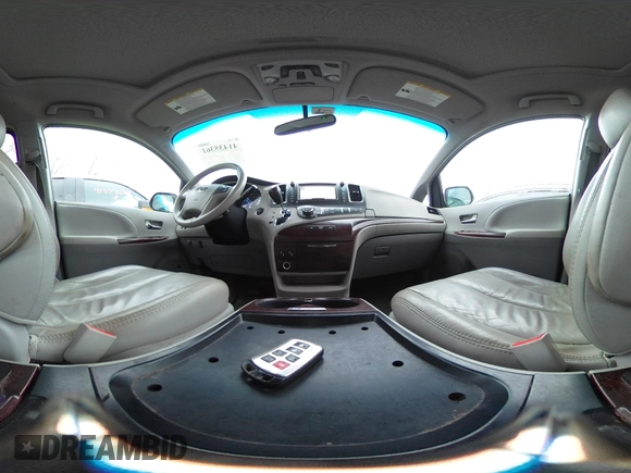 2012 Toyota Sienna XLE with VIN 5TDDK3DC9CS037616, listed as a IAAI auction lot 41435361 with 250,043 mi miles. Bid and sale history available at carsss.com. Image 20.