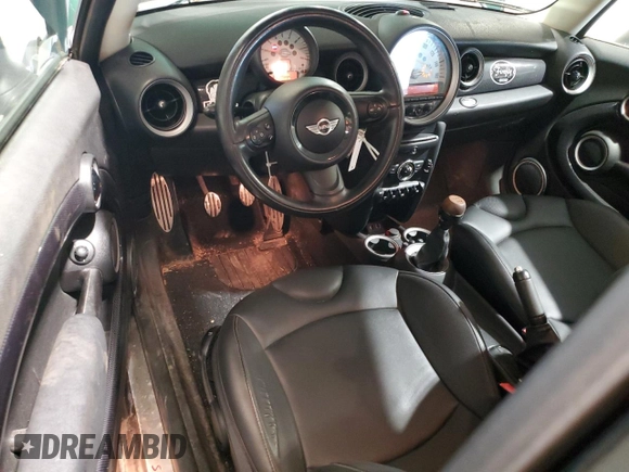 2013 MINI Hardtop S with VIN WMWSV3C52DT477372, listed as a Copart auction lot 56248235 with 88,508 mi miles and Clean Title. Bid and sale history available at DreamBid. Image 8.
