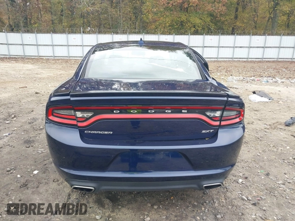 2015 Dodge Charger SXT z VIN 2C3CDXHG0FH722007, wystawiony jako IAAI lot #40810608 z przebiegiem 138 758 mil mil oraz . Historia ofert i sprzedaży dostępna na DreamBid. Obrazek 17.