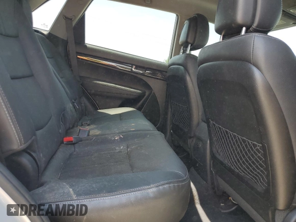 2013 Kia Sorento SX with VIN 5XYKWDA29DG374489, listed as a Copart auction lot 61231695 with 162,579 mi miles and Non repairable. Bid and sale history available at DreamBid. Image 11.