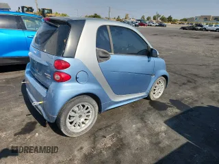 2013 Smart fortwo Passion with VIN WMEEJ9AA2DK722421, listed as a Copart auction lot 65154035 with 19,579 mi miles and Clean title. Bid and sale history available at DreamBid. Image 3.