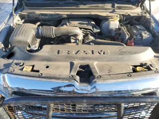 2019 Ram 1500 Tradesman z VIN 1C6SRFCT9KN738027, wystawiony jako Copart lot #87824045 z przebiegiem 198 889 mil mil oraz Czysty tytuł • Clean title. Historia ofert i sprzedaży dostępna na DreamBid. Obrazek 11.