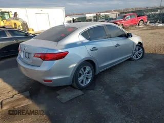 2013 Acura ILX with VIN 19VDE1F3XDE002337, listed as a IAAI auction lot 41417917 with 170,373 mi miles. Bid and sale history available at carsss.com. Image 4.