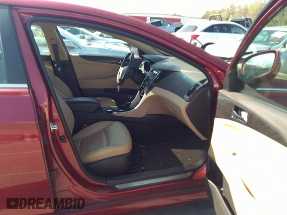 2014 Hyundai Sonata SE with VIN 5NPEC4AC5EH923646, listed as a IAAI auction lot 41935203 with 90,506 mi miles and . Bid and sale history available at DreamBid. Image 5.