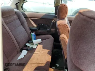 1992 Honda Accord z VIN 1HGCB7277NA019206, wystawiony jako Copart lot #54077035 z przebiegiem 227 766 mil mil oraz Szkoda całkowita • Salvage title. Historia ofert i sprzedaży dostępna na DreamBid. Obrazek 10.