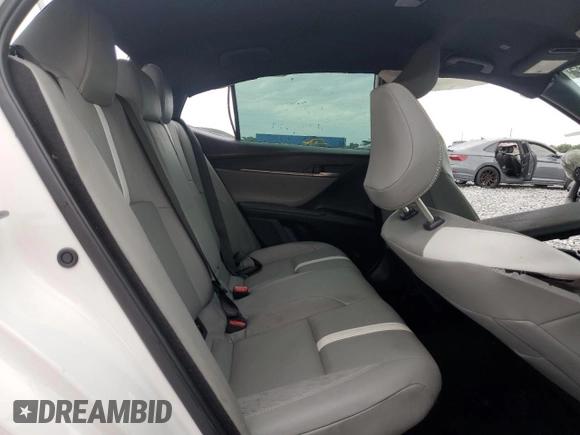 2025 Toyota Camry LE z VIN 4T1DAACK4SU536541, wystawiony jako Copart lot #56383535 z przebiegiem Nie podano mil oraz Szkoda całkowita • Salvage title. Historia ofert i sprzedaży dostępna na DreamBid. Obrazek 10.