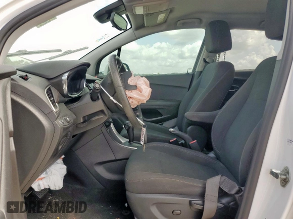 2020 Chevrolet Trax LS with VIN 3GNCJKSB6LL328414, listed as a Copart auction lot 60072925 with 55,844 mi miles and Salvage title. Bid and sale history available at DreamBid. Image 7.