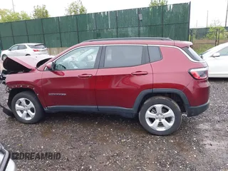 2021 Jeep Compass Latitude with VIN 3C4NJDBB1MT597693, listed as a IAAI auction lot 42187958 with 10,454 mi miles and . Bid and sale history available at DreamBid. Image 13.