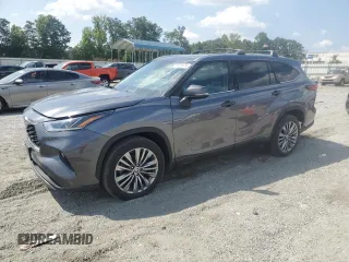 2022 Toyota Highlander Platinum with VIN 5TDFZRBH7NS182601, listed as a Copart auction lot 61832475 with 61,958 mi miles and Salvage title. Bid and sale history available at DreamBid. Image 1.