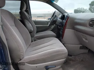 2002 Chrysler Town & Country EX with VIN 2C8GP74L22R505116, listed as a IAAI auction lot 41722892 with Not Provided miles. Bid and sale history available at carsss.com. Image 5.