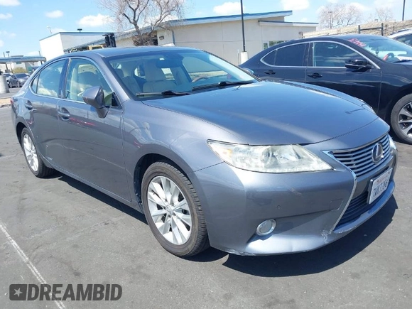 2013 Lexus ES 300h with VIN JTHBW1GG0D2020225, listed as a IAAI auction lot 41949955 with 100,052 mi miles and . Bid and sale history available at DreamBid. Image 1.