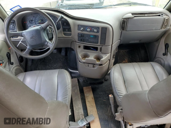 1998 Chevrolet Astro Cargo z VIN 1GCDM19W6WB178818, wystawiony jako Copart lot #71222034 z przebiegiem 95 128 mil mil oraz Szkoda całkowita • Salvage title. Historia ofert i sprzedaży dostępna na DreamBid. Obrazek 8.