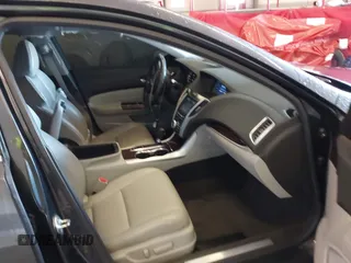 2015 Acura TLX z VIN 19UUB1F35FA019361, wystawiony jako IAAI lot #41415859 z przebiegiem 93 272 mil mil oraz . Historia ofert i sprzedaży dostępna na DreamBid. Obrazek 5.