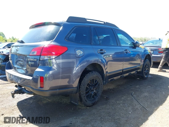 2014 Subaru Outback 2.5i with VIN 4S4BRCACXE3215167, listed as a IAAI auction lot 42117109 with 123,420 mi miles. Bid and sale history available at carsss.com. Image 4.