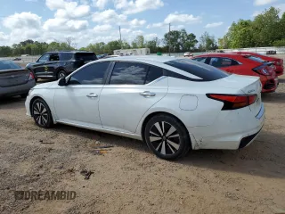 2021 Nissan Altima SV with VIN 1N4BL4DV2MN334672, listed as a Copart auction lot 52707795 with 67,969 mi miles and Salvage title. Bid and sale history available at DreamBid. Image 2.