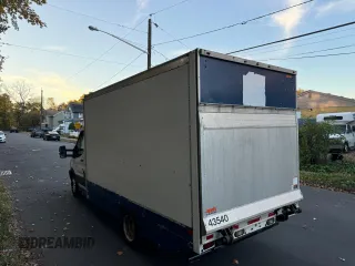 2015 Ford Transit with VIN 1FDBF8ZM9FKB32257, listed as a Copart auction lot 80655114 with 174,627 mi miles and Clean Title. Bid and sale history available at DreamBid. Image 3.