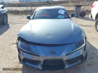 2021 Toyota GR Supra 2.0 with VIN WZ1DB2C01MW041227, listed as a IAAI auction lot 41011310 with 17,840 mi miles. Bid and sale history available at carsss.com. Image 12.
