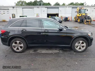 2018 Mercedes-Benz GLC with VIN WDC0G4KB4JV090897, listed as a IAAI auction lot 39966586 with 81,490 mi miles. Bid and sale history available at carsss.com. Image 13.