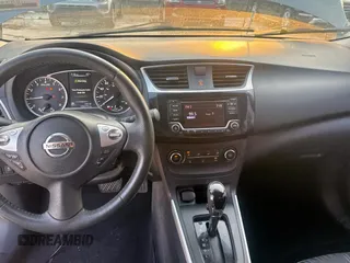 2017 Nissan Sentra SV z VIN 3N1AB7AP8HL663126, wystawiony jako Copart lot #58672555 z przebiegiem 108 274 mil mil oraz Czysty tytuł • Clean title. Historia ofert i sprzedaży dostępna na DreamBid. Obrazek 9.