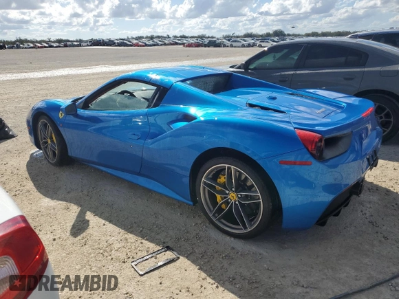 2018 Ferrari 488 z VIN ZFF80AMA9J0231686, wystawiony jako Copart lot #77623854 z przebiegiem Nie podano mil oraz Szkody całkowita. Historia ofert i sprzedaży dostępna na DreamBid. Obrazek 2.