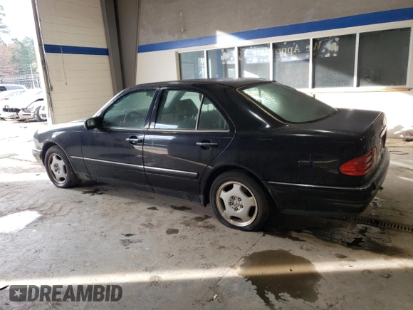 1997 Mercedes-Benz E-Class with VIN WDBJF72F3VA260566, listed as a Copart auction lot 81894314 with 106,208 mi miles and Clean Title. Bid and sale history available at carsss.com. Image 2.