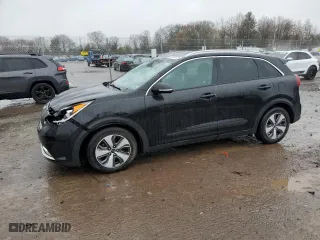 2017 Kia Niro EX with VIN KNDCC3LC8H5034018, listed as a Copart auction lot 52252075 with 71,120 mi miles and Salvage Title. Bid and sale history available at carsss.com. Image 1.