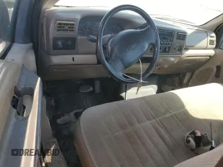 2001 Ford F-250 XL z VIN 1FTNF21L31EC98816, wystawiony jako Copart lot #72825944 z przebiegiem 145 083 mil mil oraz Szkoda całkowita • Salvage title. Historia ofert i sprzedaży dostępna na DreamBid. Obrazek 8.