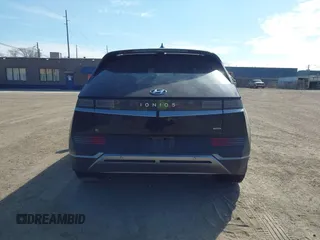 2024 Hyundai Ioniq 5 SE z VIN KM8KMDDF1RU328936, wystawiony jako IAAI lot #41983318 z przebiegiem 16 900 mil mil oraz . Historia ofert i sprzedaży dostępna na DreamBid. Obrazek 16.