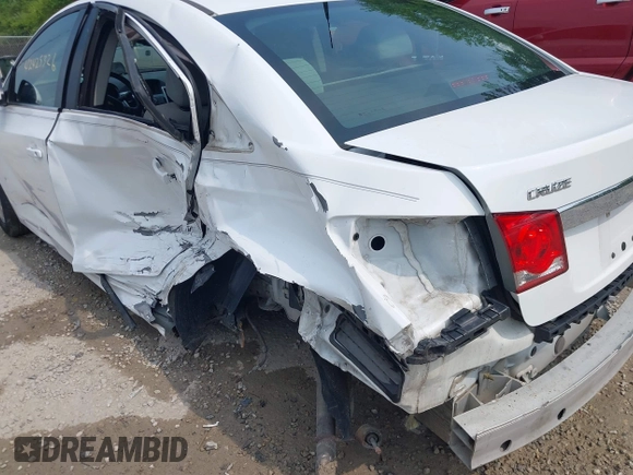 2014 Chevrolet Cruze 1LT with VIN 1G1PC5SB1E7184955, listed as a IAAI auction lot 42425326 with 144,600 mi miles and . Bid and sale history available at DreamBid. Image 17.