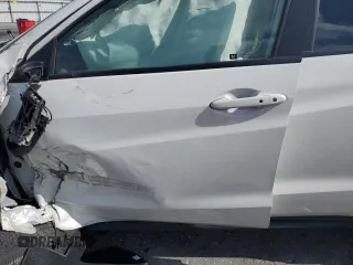 2016 Honda HR-V EX-L w/Navi with VIN 3CZRU6H77GM766390, listed as a Copart auction lot 52372705 with 33,296 mi miles and Salvage Title. Bid and sale history available at carsss.com. Image 7.