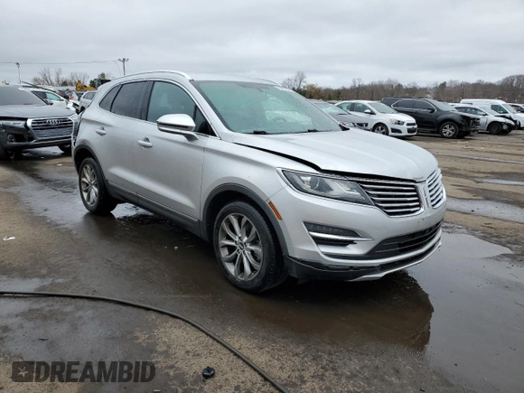 2015 Lincoln MKC z VIN 5LMCJ2A94FUJ10689, wystawiony jako Copart lot #49952045 z przebiegiem 128 040 mil mil oraz Szkoda całkowita • Salvage title. Historia ofert i sprzedaży dostępna na DreamBid. Obrazek 4.