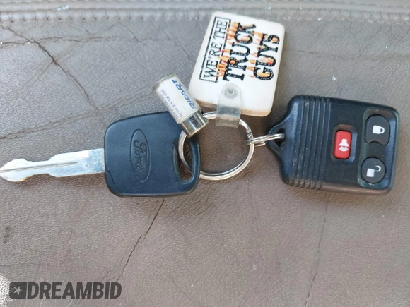 2001 Ford Excursion Limited с VIN 1FMNU43S11EB30853, выставлен на аукционе IAAI как лот 40811430 с пробегом 160 527 миль миль и . История ставок и продаж доступна на DreamBid. Изображение 11.