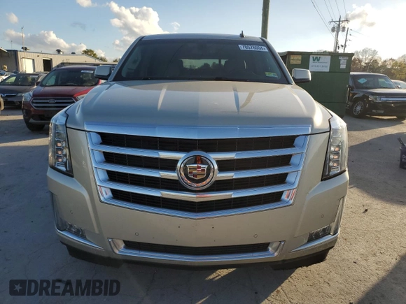 2015 Cadillac Escalade z VIN 1GYS4AKJ1FR100437, wystawiony jako Copart lot #78578004 z przebiegiem 51 574 mil mil oraz Czysty tytuł • Clean title. Historia ofert i sprzedaży dostępna na DreamBid. Obrazek 5.