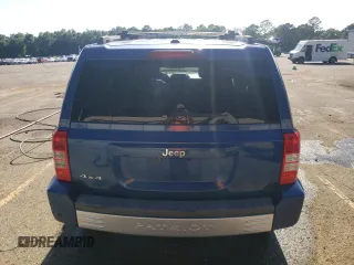 2010 Jeep Patriot Limited z VIN 1J4NF4GB4AD519060, wystawiony jako Copart lot #57623785 z przebiegiem 187 257 mil mil oraz Szkoda całkowita • Salvage title. Historia ofert i sprzedaży dostępna na DreamBid. Obrazek 6.