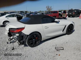 2019 BMW Z4 sDrive30i with VIN WBAHF3C58KWW33806, listed as a Copart auction lot 45221515 with 19,130 mi miles and Salvage Title. Bid and sale history available at carsss.com. Image 3.