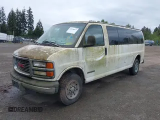 1997 GMC Savana z VIN 1GTGG29R2V1095122, wystawiony jako IAAI lot #42228877 z przebiegiem 120 646 mil mil oraz . Historia ofert i sprzedaży dostępna na DreamBid. Obrazek 2.