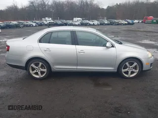 2009 Volkswagen Jetta Sedan SE with VIN 3VWRM71K29M147657, listed as a IAAI auction lot 41867252 with 87,625 mi miles. Bid and sale history available at carsss.com. Image 13.