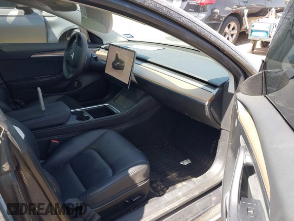 2023 Tesla Model 3 z VIN 5YJ3E1EA2PF569644, wystawiony jako IAAI lot #41831560 z przebiegiem 30 903 mil mil oraz . Historia ofert i sprzedaży dostępna na DreamBid. Obrazek 5.