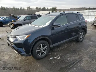 2017 Toyota RAV4 XLE with VIN JTMRFREV9HD199634, listed as a Copart auction lot 87889835 with 57,066 mi miles and Salvage Title. Bid and sale history available at carsss.com. Image 1.