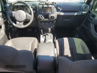 2016 Jeep Wrangler Unlimited Sport z VIN 1C4BJWDG4GL327252, wystawiony jako Copart lot #57433645 z przebiegiem 109 108 mil mil oraz Szkoda całkowita • Salvage title. Historia ofert i sprzedaży dostępna na DreamBid. Obrazek 8.
