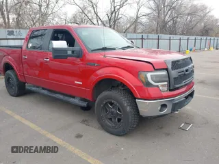 2011 Ford F-150 XLT with VIN 1FTFW1ETXBKD94230, listed as a IAAI auction lot 41566841 with 207,715 mi miles. Bid and sale history available at carsss.com. Image 1.