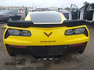 2015 Chevrolet Corvette Z06 3LZ z VIN 1G1YU2D67F5603369, wystawiony jako IAAI lot #42193440 z przebiegiem 17 618 mil mil oraz . Historia ofert i sprzedaży dostępna na DreamBid. Obrazek 17.