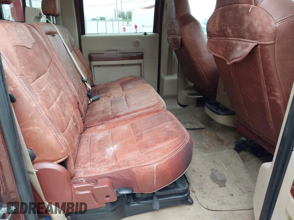 2008 Ford F-250 XL z VIN 1FTSW21Y98EA78766, wystawiony jako IAAI lot #41809995 z przebiegiem 291 702 mil mil oraz . Historia ofert i sprzedaży dostępna na DreamBid. Obrazek 8.