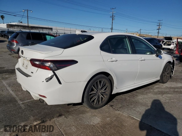 2022 Toyota Camry SE with VIN 4T1G11AK7NU065084, listed as a Copart auction lot 48381455 with 16,945 mi miles and Salvage Title. Bid and sale history available at DreamBid. Image 3.