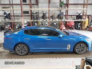 2018 Kia Stinger Premium with VIN KNAE25LA5J6017132, listed as a IAAI auction lot 42163195 with 176,947 mi miles. Bid and sale history available at carsss.com. Image 13.